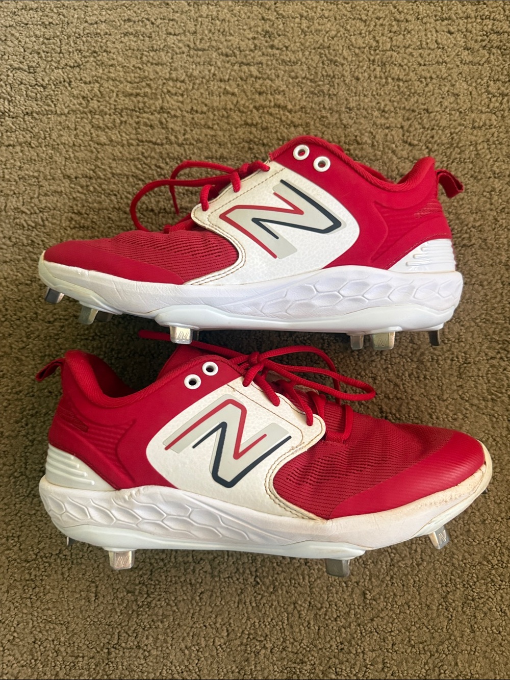 New Balance mens Red and White Baseball Cleats foam fresh 9.5 - Picture 2 of 7